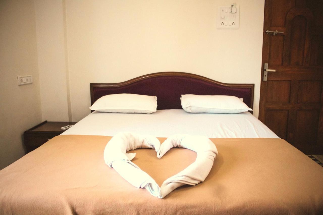 Blue Sea Residency Алибаг Екстериор снимка